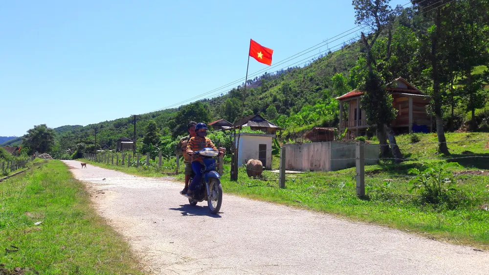 Bàn giao 6 ngôi nhà đại đoàn kết cho đồng bào dân tộc Chứt ở bản Rào Tre ảnh 4