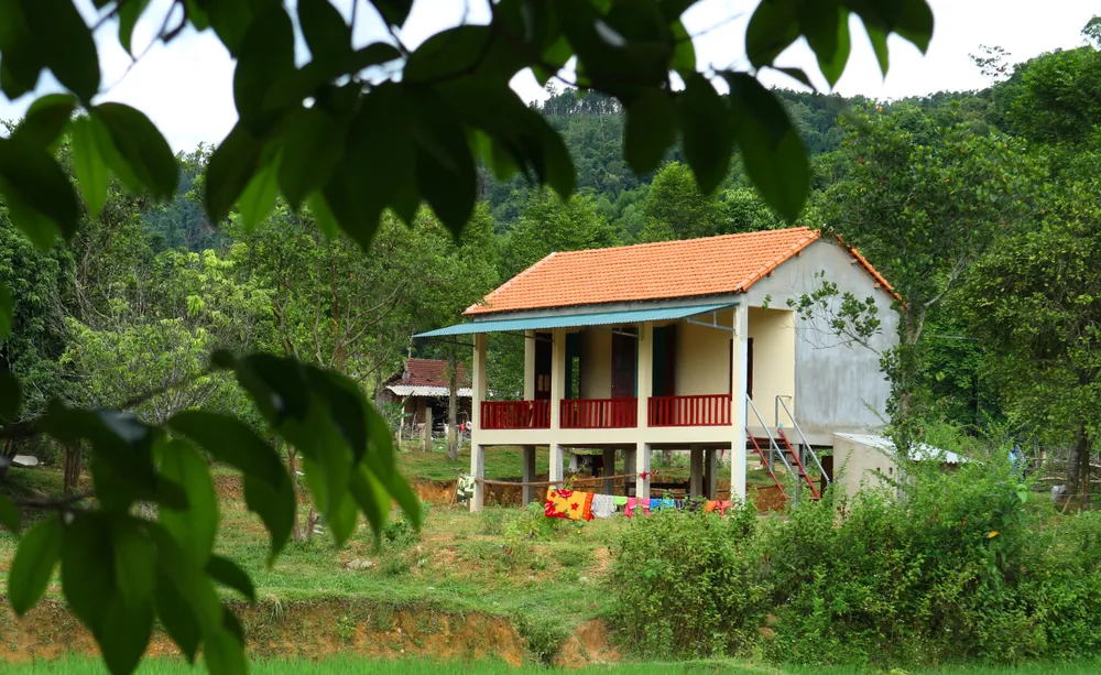 Bàn giao 6 ngôi nhà đại đoàn kết cho đồng bào dân tộc Chứt ở bản Rào Tre ảnh 2