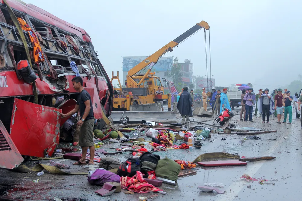 Tài xế lãnh 4 năm tù vì gây TNGT khiến nhiều người thương vong ảnh 4