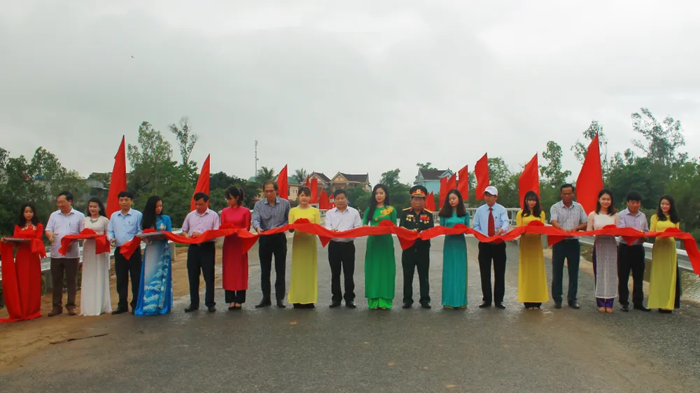 Kỷ niệm 50 năm ngày hy sinh 53 liệt sĩ tại cầu Nhe, tỉnh Hà Tĩnh  ảnh 3