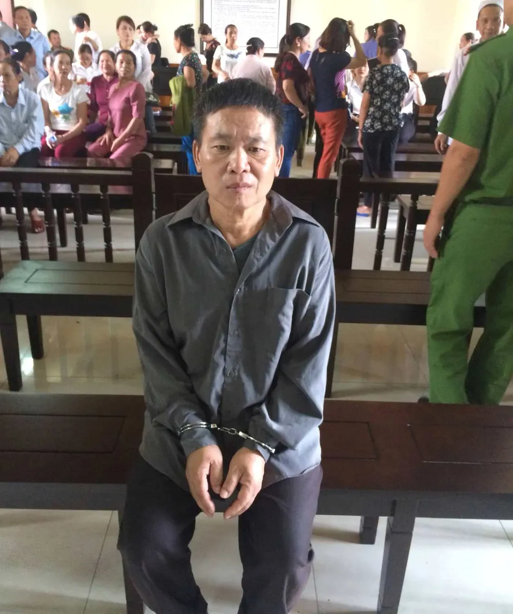 Lãnh 14 năm tù vì đâm chết hàng xóm hát karaoke gây ồn ảnh 1