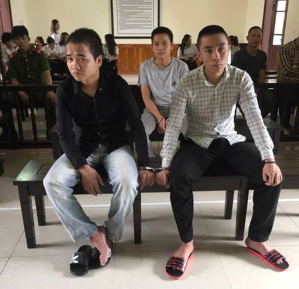 Các bị cáo tại phiên tòa xét xử