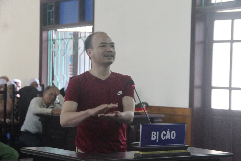 Chồng dùng dao đâm chết vợ rồi tự sát lãnh án tù chung thân ảnh 1