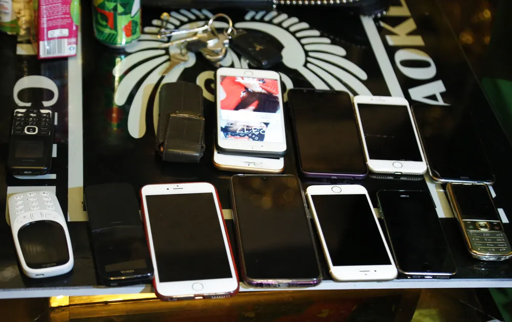 Bắt giữ hàng chục đối tượng đang có hành vi sử dụng ma túy trong quán karaoke ảnh 4