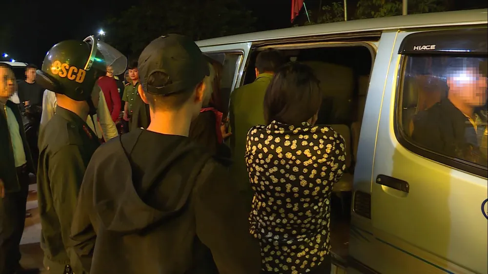 Khởi tố 3 đối tượng trong vụ sử dụng ma túy tại quán karaoke ảnh 1