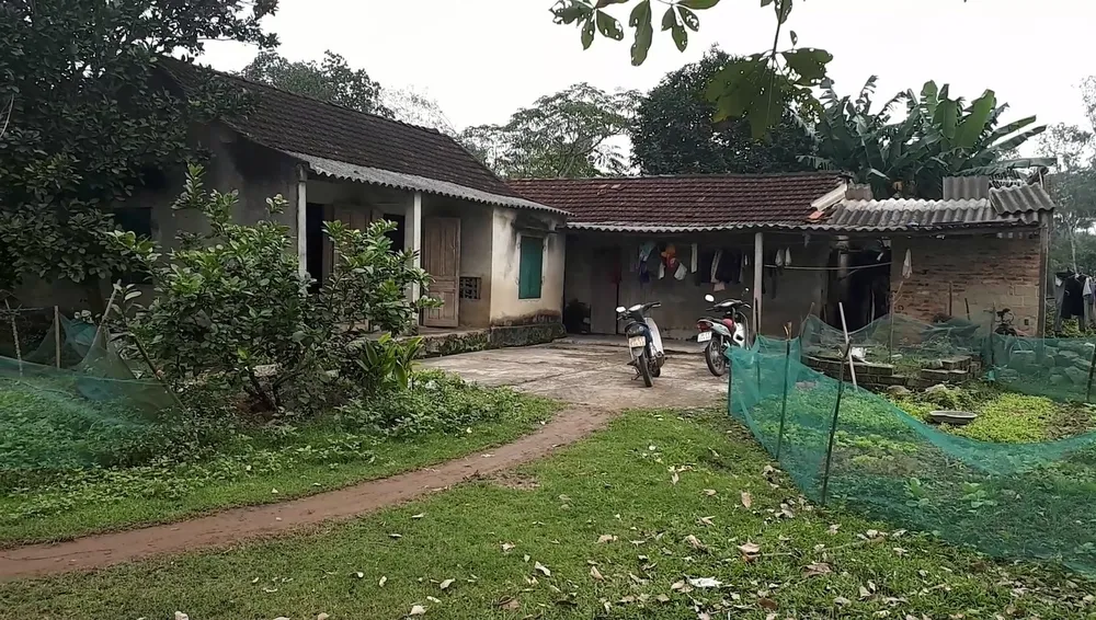 Trao 10 triệu đồng cho gia đình đặc biệt khó khăn ở Hà Tĩnh ảnh 1