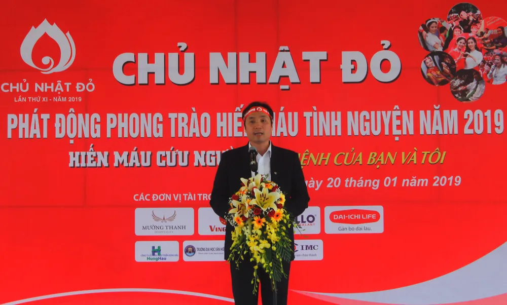 Hàng ngàn người tham gia hiến máu tình nguyện ở Hà Tĩnh ảnh 1