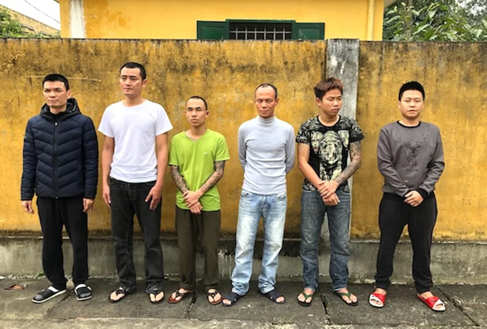 Các đối tượng tại cơ quan chức năng. Ảnh Công an Hà Tĩnh cung cấp.