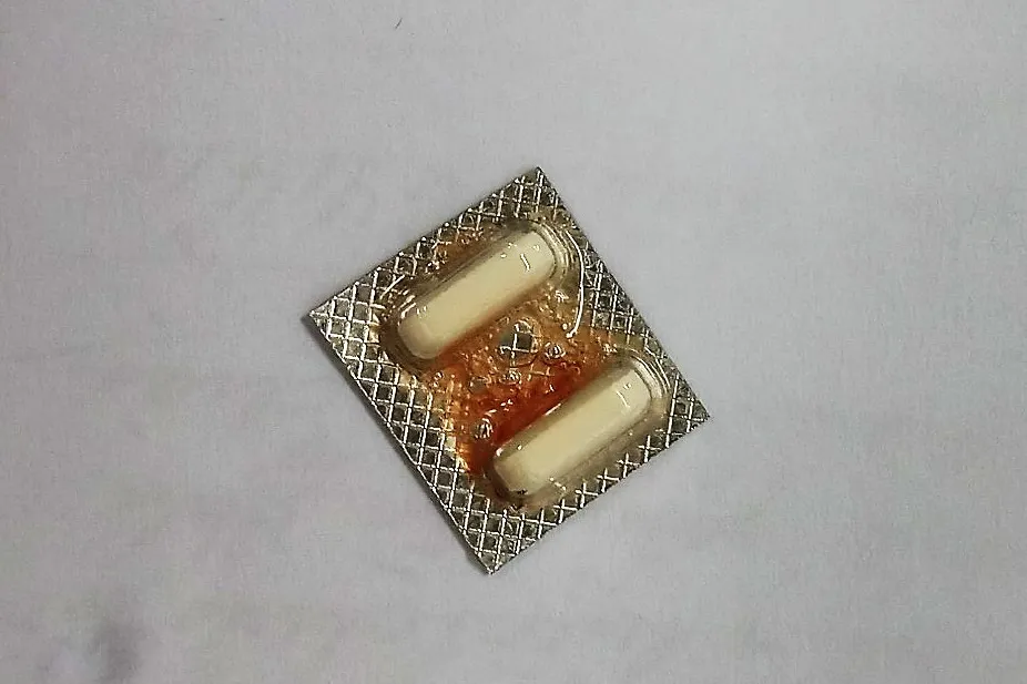 Nhập viện vì nuốt phải vỉ thuốc có cạnh sắc nhọn ảnh 2