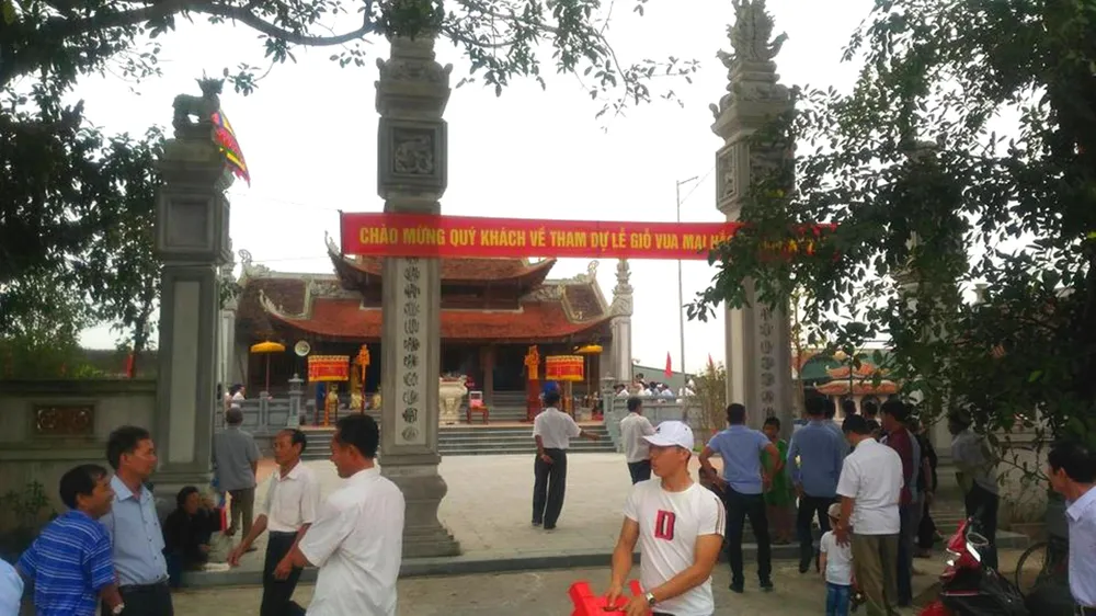 Người dân cử hành lễ giỗ vua Mai Hắc Đế ảnh 5