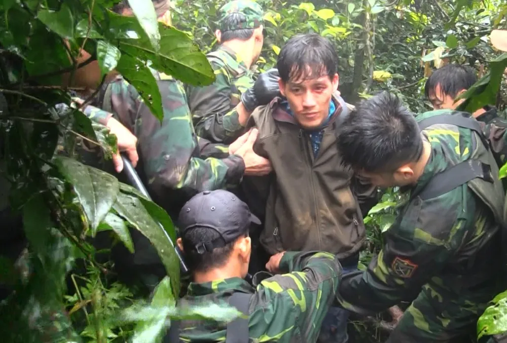 Đối tượng Thạo Kdênh Vàng bị bắt cùng tang vật