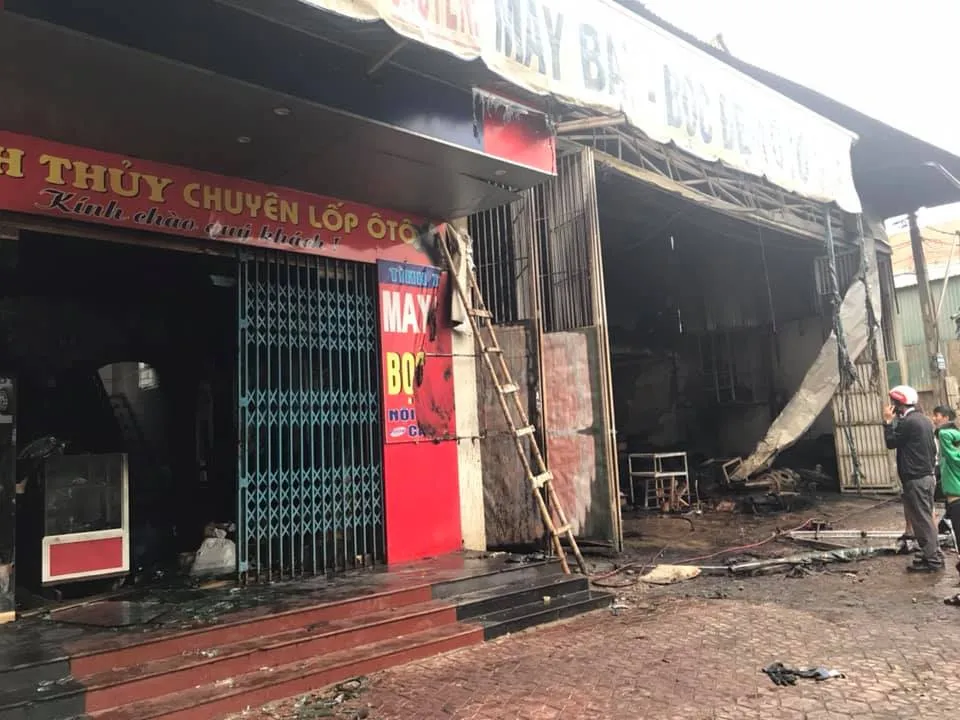 Cháy lớn xưởng làm lốp, nhiều tài sản cùng ô tô bị thiêu rụi ảnh 11