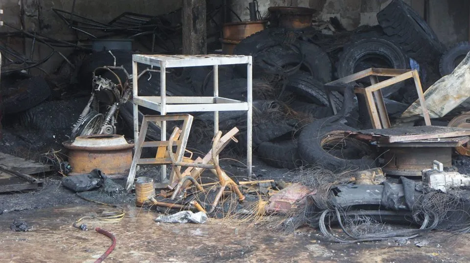 Cháy lớn xưởng làm lốp, nhiều tài sản cùng ô tô bị thiêu rụi ảnh 12