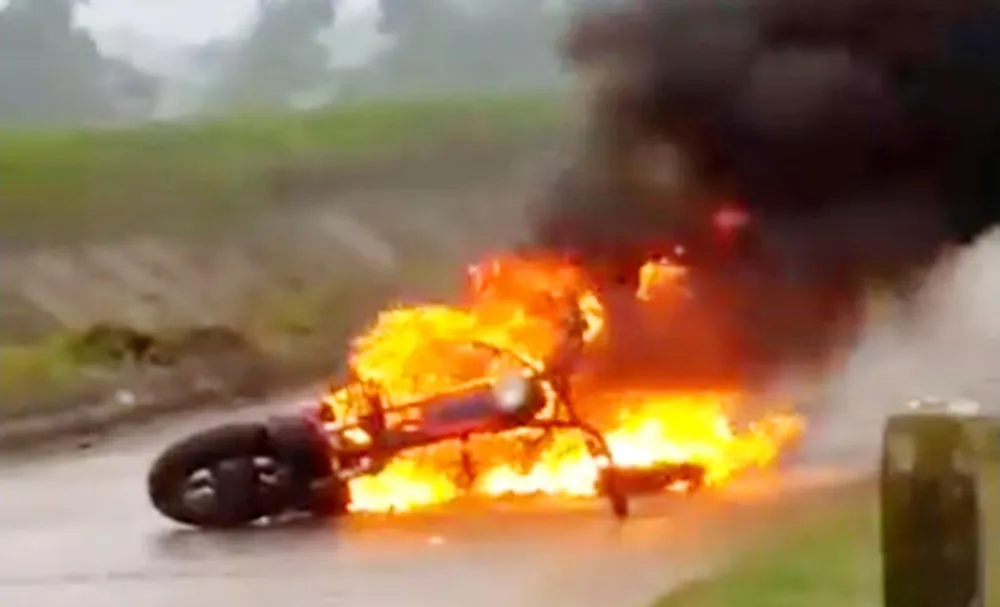 Chiếc xe đạp điện bị cháy trơ khung