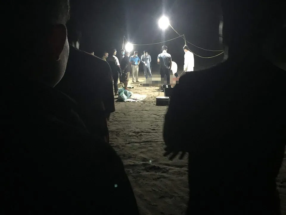 Thi thể 2 phụ nữ trôi dạt vào bờ biển ở Hà Tĩnh ảnh 1