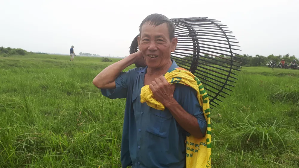 Hàng ngàn người dân nô nức tham gia lễ hội đánh cá “độc nhất” ở Hà Tĩnh ảnh 5