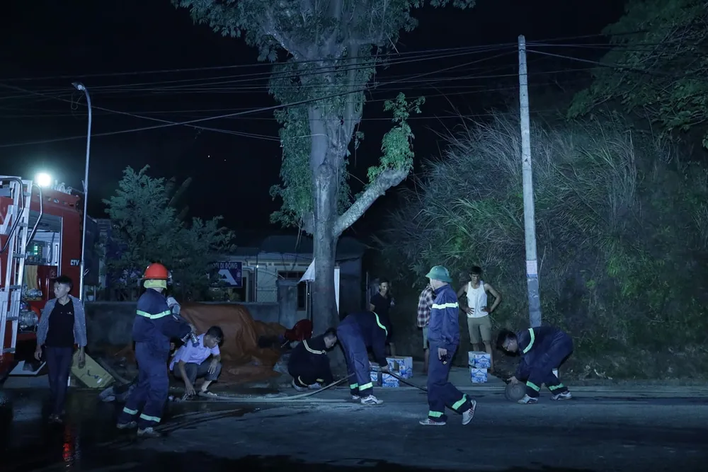 Khống chế đám cháy rừng trong đêm ở Hà Tĩnh ảnh 10