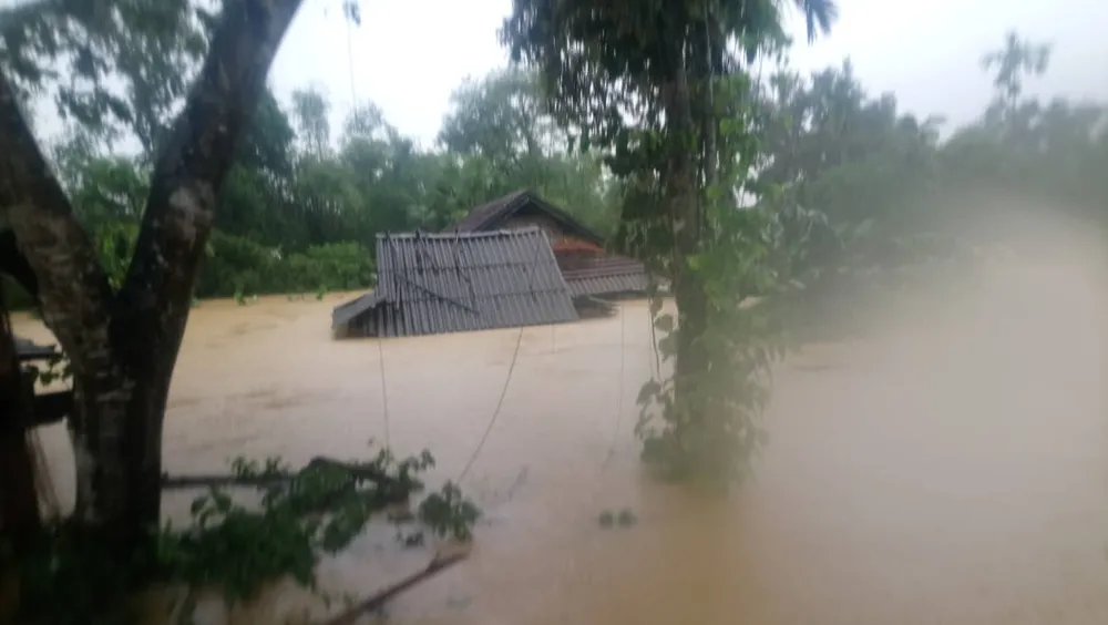 Hà Tĩnh: Nhiều trường học vượt khó khăn khai giảng năm học mới ảnh 10