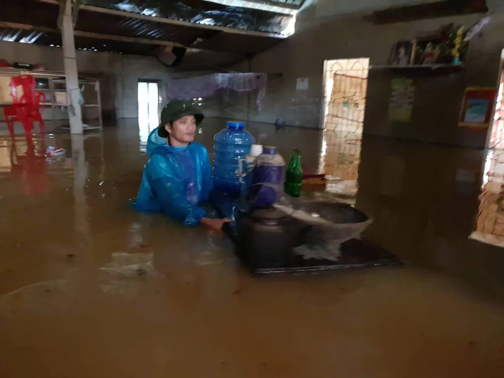 Hà Tĩnh: Nhiều trường học vượt khó khăn khai giảng năm học mới ảnh 11