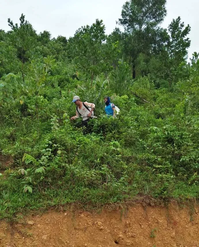 Bộ đội Biên phòng Hà Tĩnh nỗ lực giúp các trường học khắc phục mưa lũ, khai giảng năm học mới ảnh 7