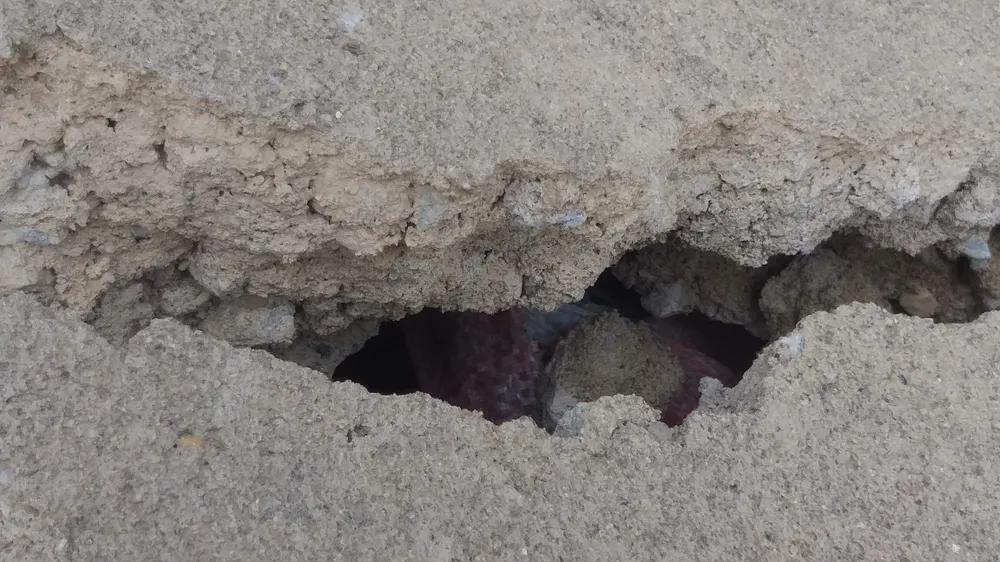 Bờ kè đường vượt lũ ở Hà Tĩnh bị sạt lở nghiêm trọng  ảnh 7