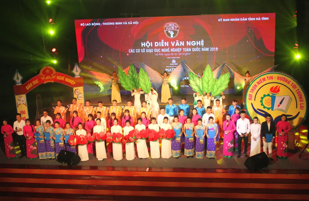 Tiết mục biểu diễn tại lễ khai mạc