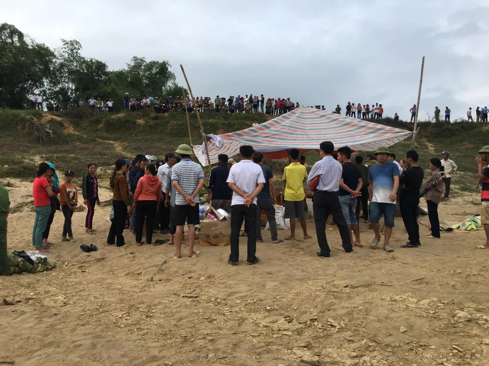 Tắm sông, 3 học sinh tử vong do đuối nước ảnh 3