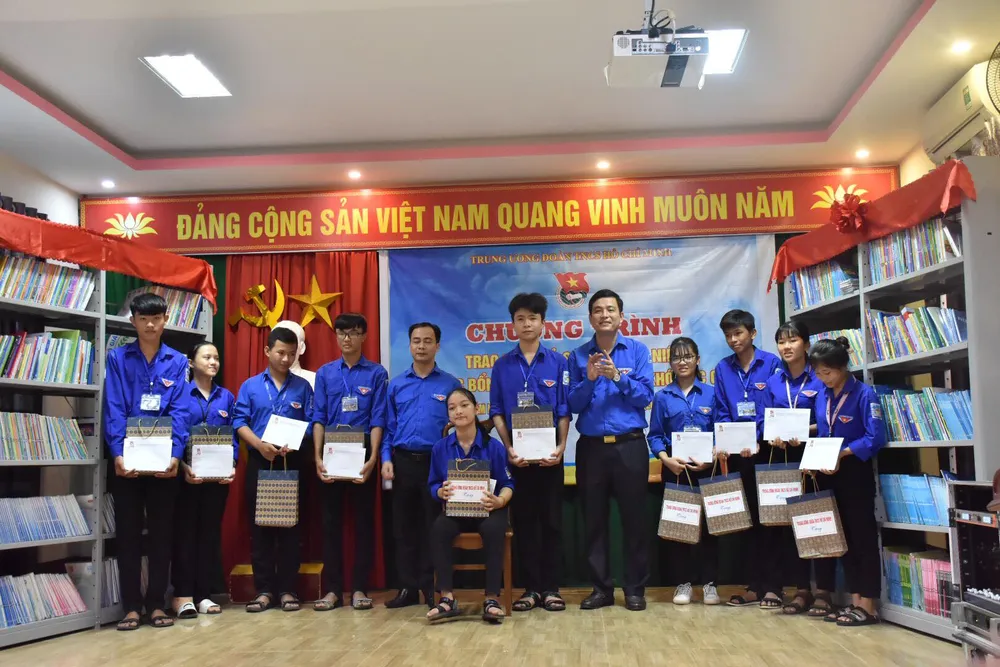 Nhiều hoạt động kỷ niệm ngày sinh Anh hùng liệt sĩ Lý Tự Trọng ảnh 4