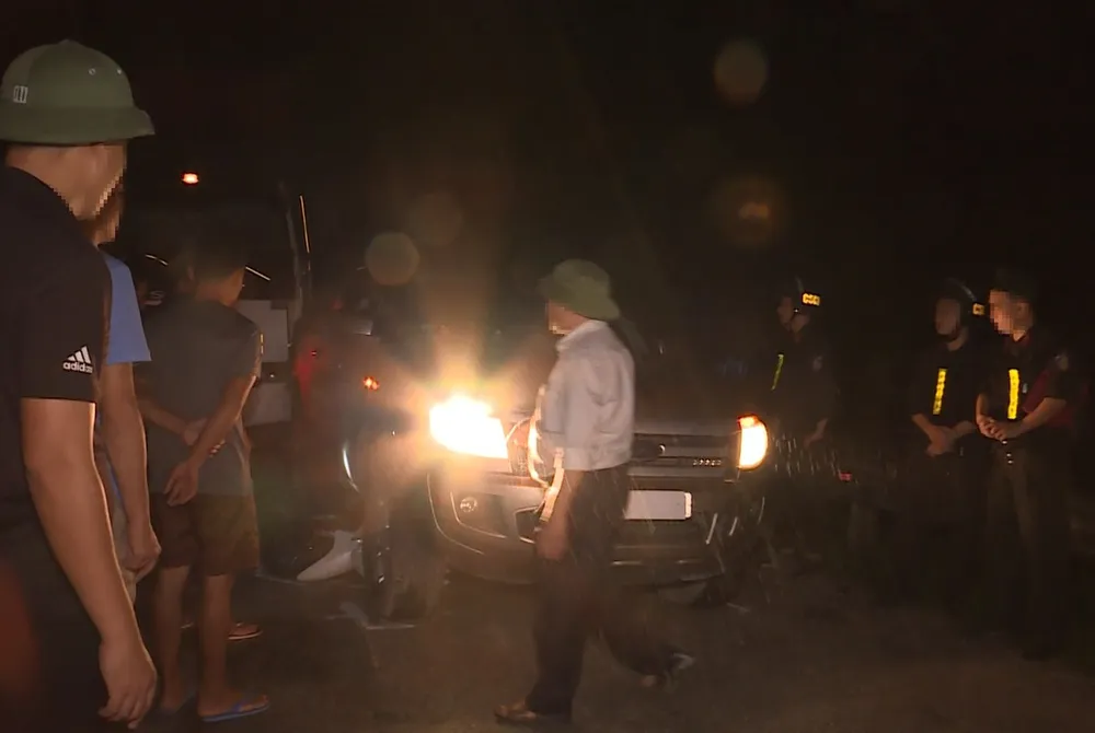 Bắt giữ 2 đối tượng vận chuyển 30 bánh heroin, 6.000 viên ma túy tổng hợp ảnh 3