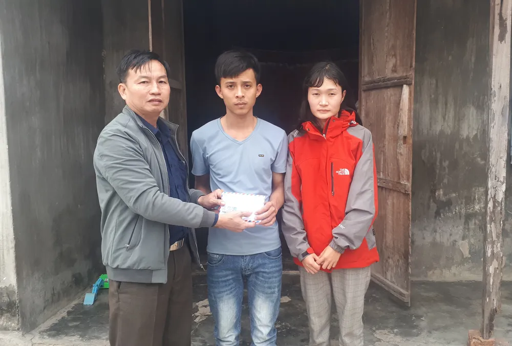 Báo SGGP trao 40,2 triệu đồng cho gia đình khó khăn ở Hà Tĩnh ảnh 2