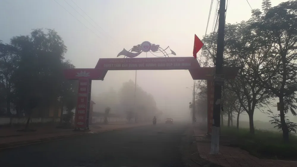 Sương mù phủ kín ở Hà Tĩnh ảnh 3
