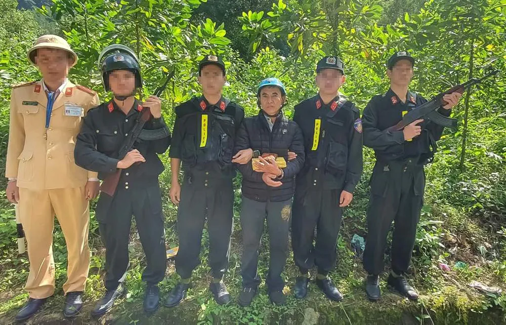 Hạ Giống Lỳ cùng tang vật ma túy bị bắt giữ