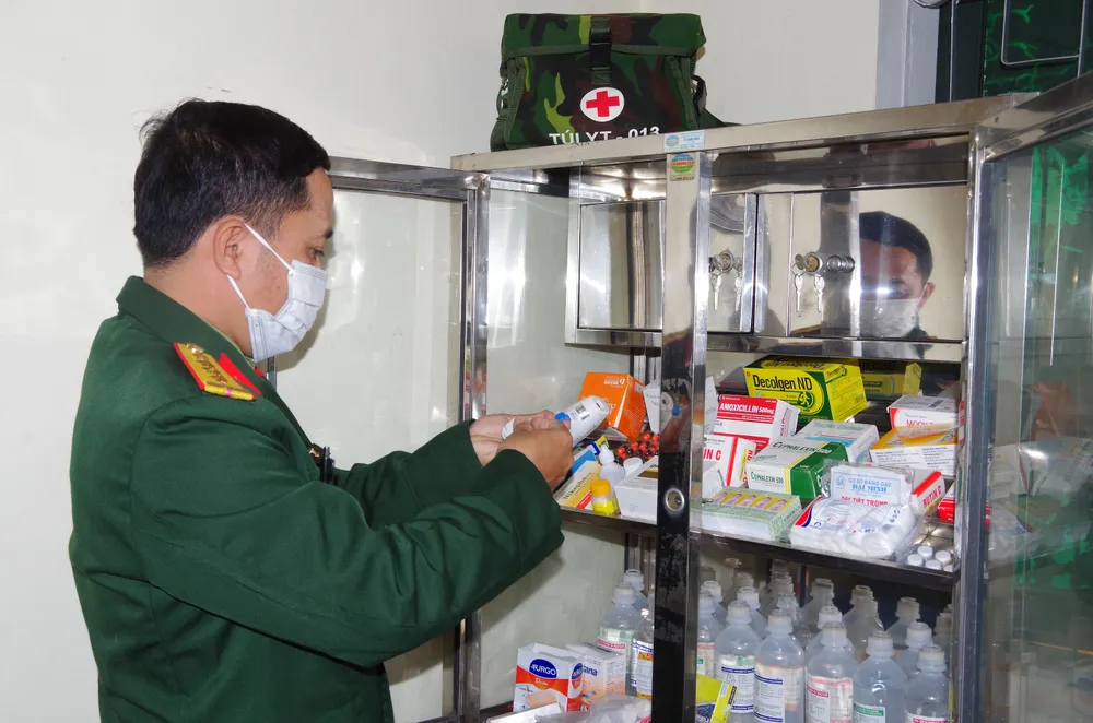 4 người ở Hà Tĩnh đi trên chuyến bay QR 968 âm tính với Covid-19 ảnh 1