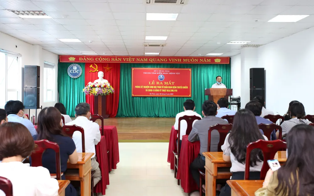 Hà Tĩnh ra mắt phòng xét nghiệm chẩn đoán Covid-19 ảnh 1