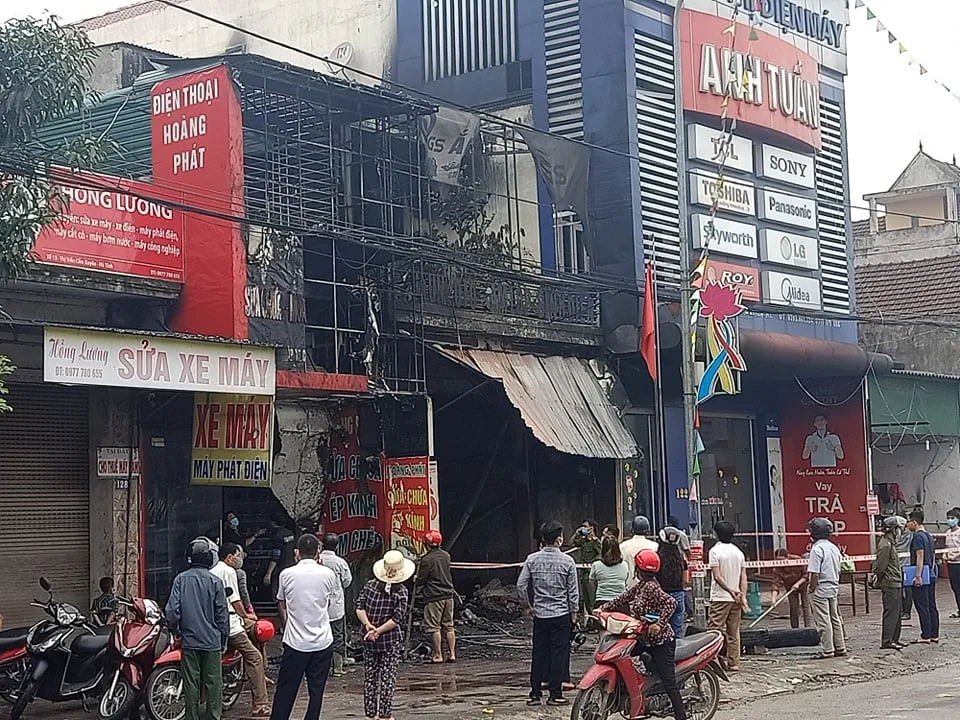 Cháy cửa hàng sửa chữa, kinh doanh thiết bị ô tô khiến 2 người tử vong ảnh 4
