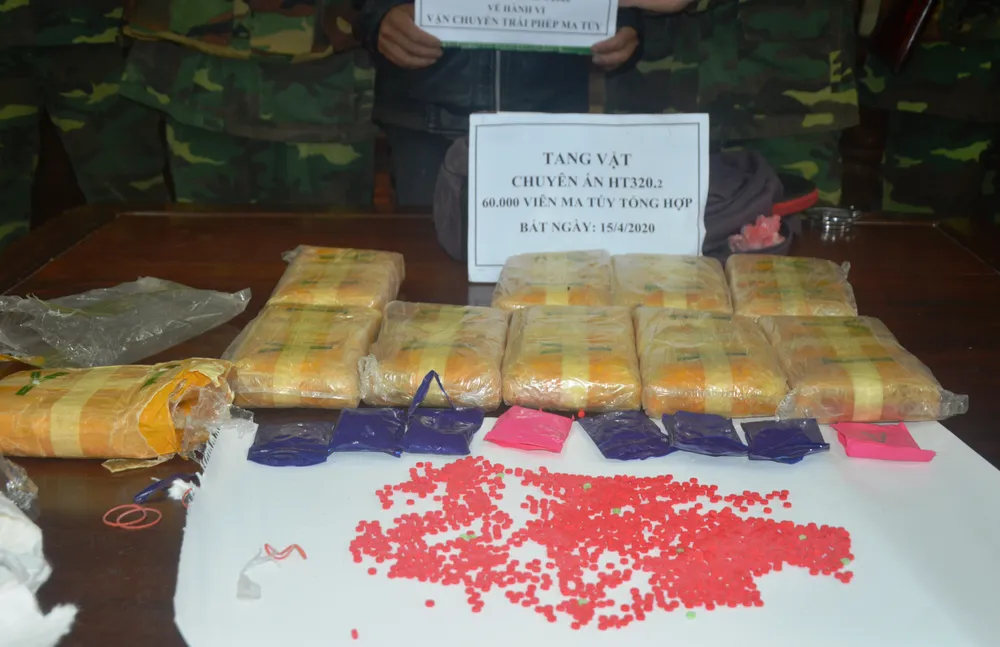 Bắt quả tang đối tượng vận chuyển 60.000 viên ma túy tổng hợp qua biên giới ảnh 4