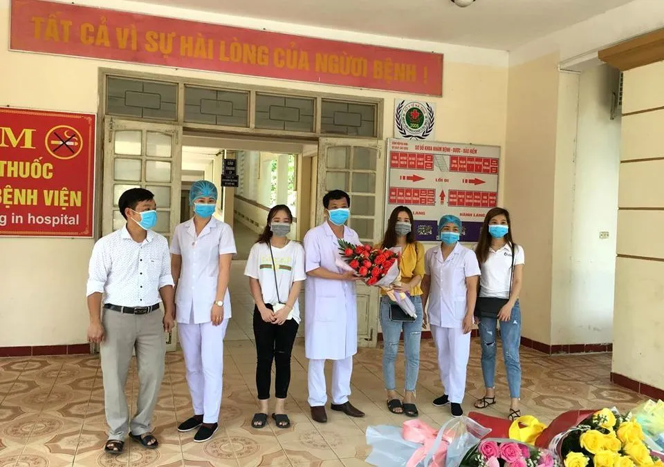 Thêm 2 bệnh nhân mắc Covid-19 điều trị tại Hà Tĩnh được ra viện ảnh 1