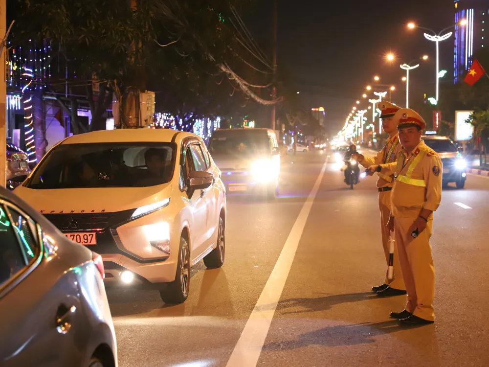 Hà Tĩnh: Xử phạt trên 7.000 trường hợp, tạm giữ 1.100 phương tiện ảnh 1