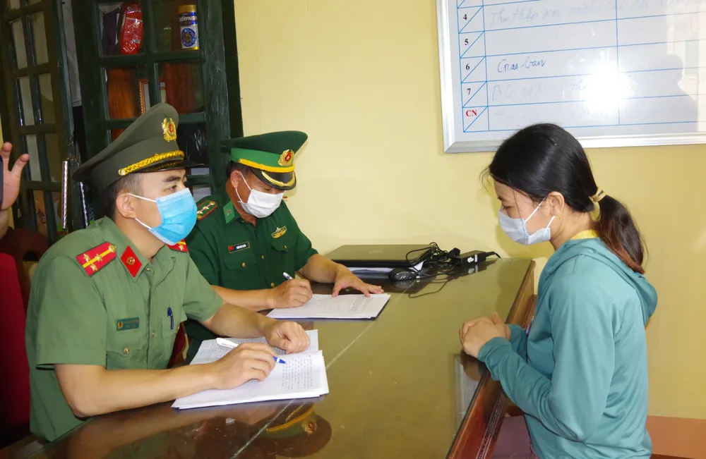 Triệt phá đường dây đưa người xuất cảnh trái phép sang Trung Quốc  ảnh 3