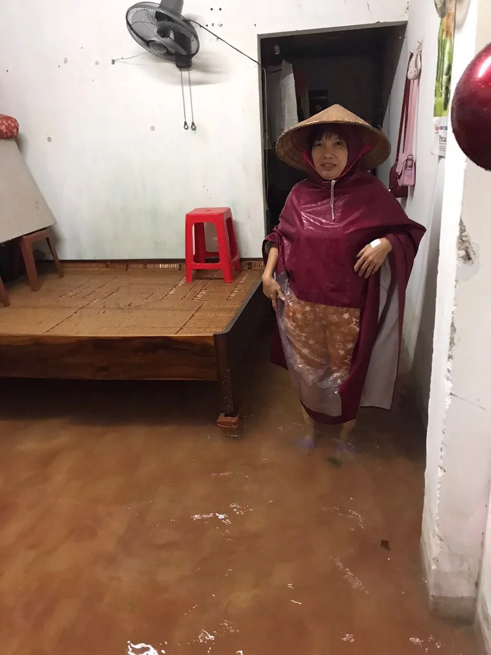 Hà Tĩnh sơ tán hàng trăm người dân đến nơi an toàn tránh lũ ảnh 9