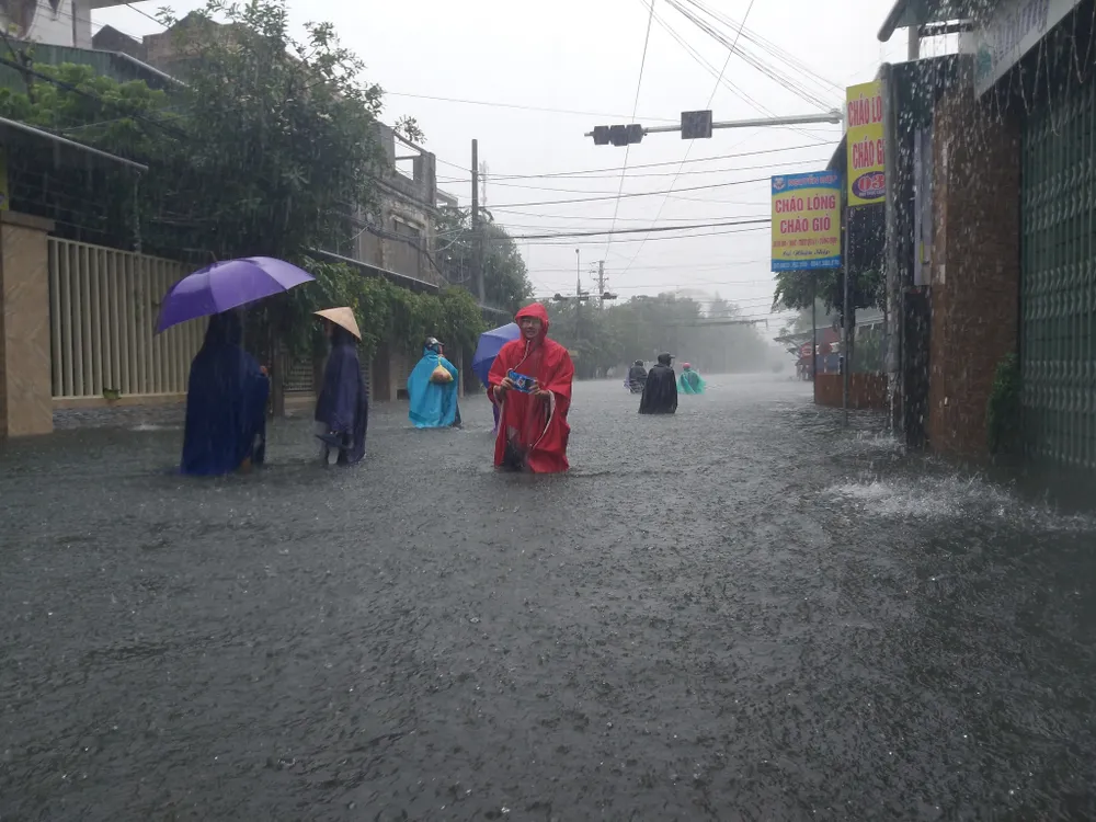 Hà Tĩnh lệnh sơ tán hàng ngàn hộ dân vùng hạ du hồ Kẻ Gỗ để đảm bảo an toàn ảnh 4
