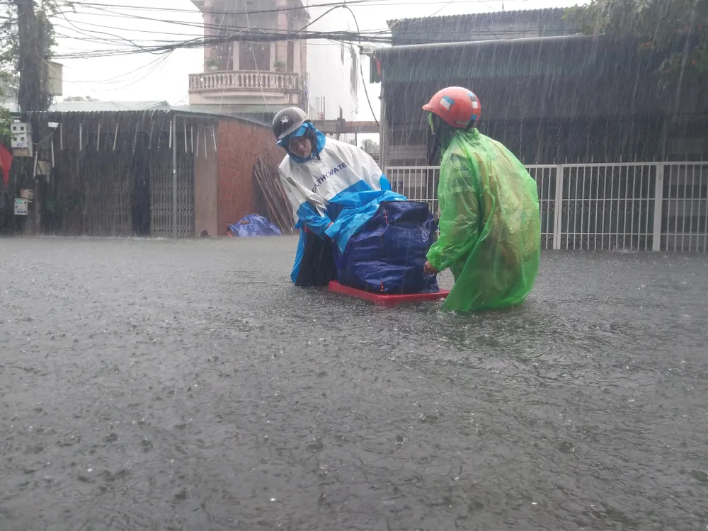Hà Tĩnh lệnh sơ tán hàng ngàn hộ dân vùng hạ du hồ Kẻ Gỗ để đảm bảo an toàn ảnh 17