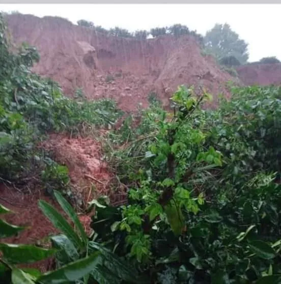 Bộ đội Biên phòng Hà Tĩnh kịp thời ứng cứu nhiều người dân trong vùng lũ ảnh 14