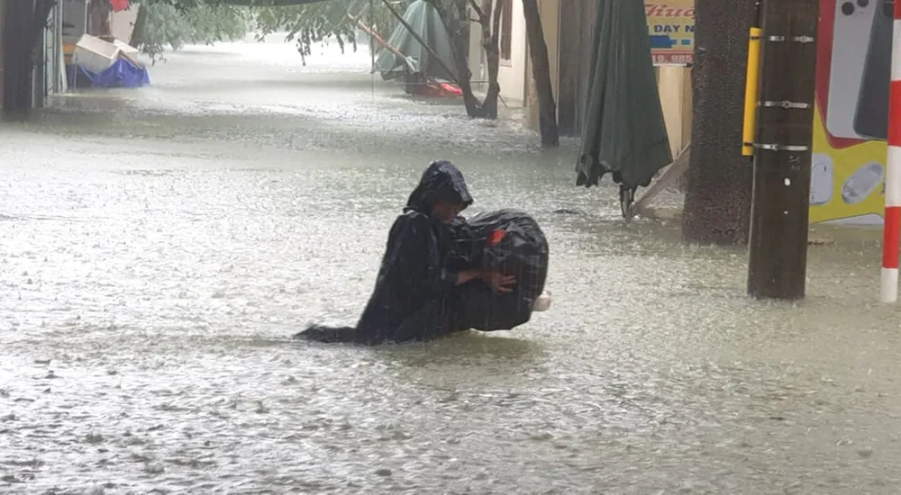 Hà Tĩnh lệnh sơ tán hàng ngàn hộ dân vùng hạ du hồ Kẻ Gỗ để đảm bảo an toàn ảnh 9