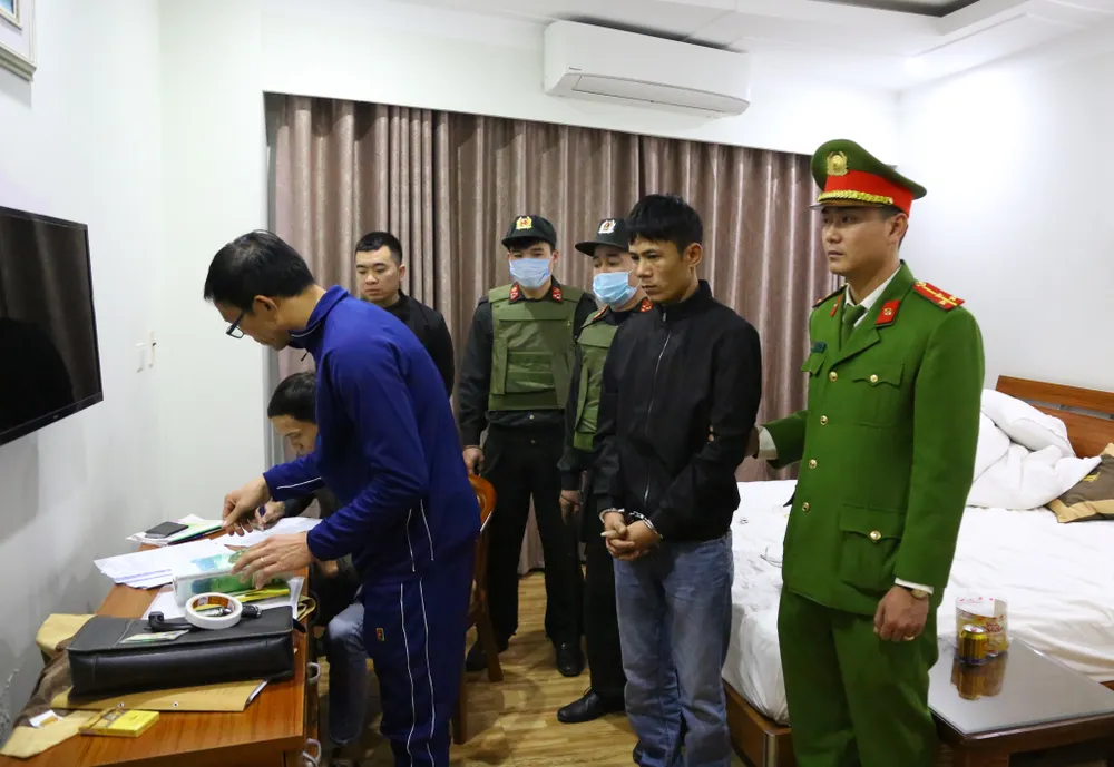 Triệt phá đường dây lô đề, cá độ bóng đá qua mạng thu giữ 360 triệu đồng ảnh 1