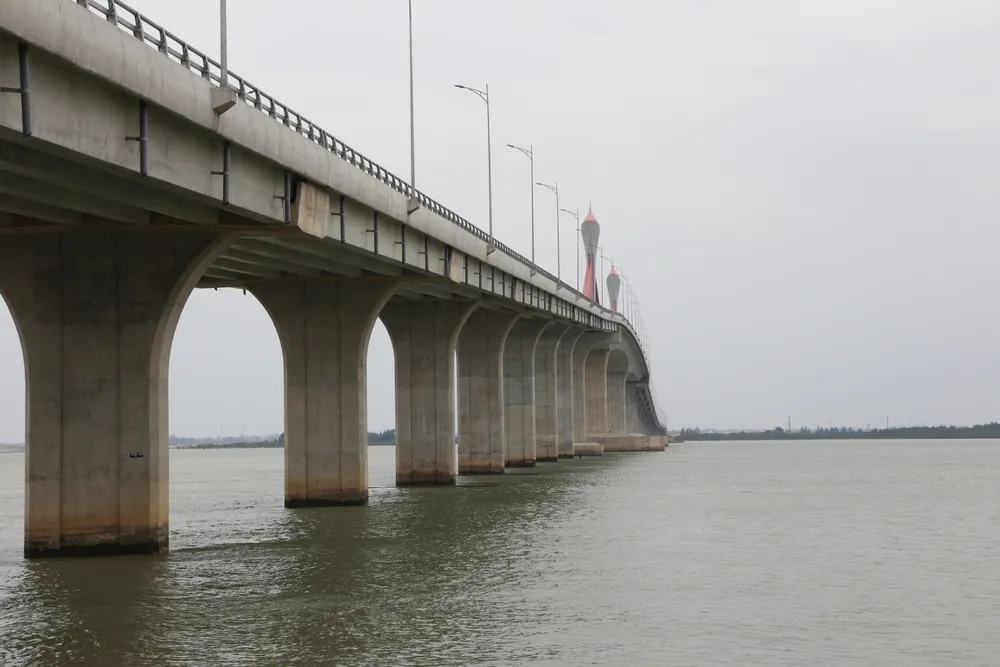 Cho phép phương tiện lưu thông qua cầu Cửa Hội dịp Tết Nguyên đán ảnh 3