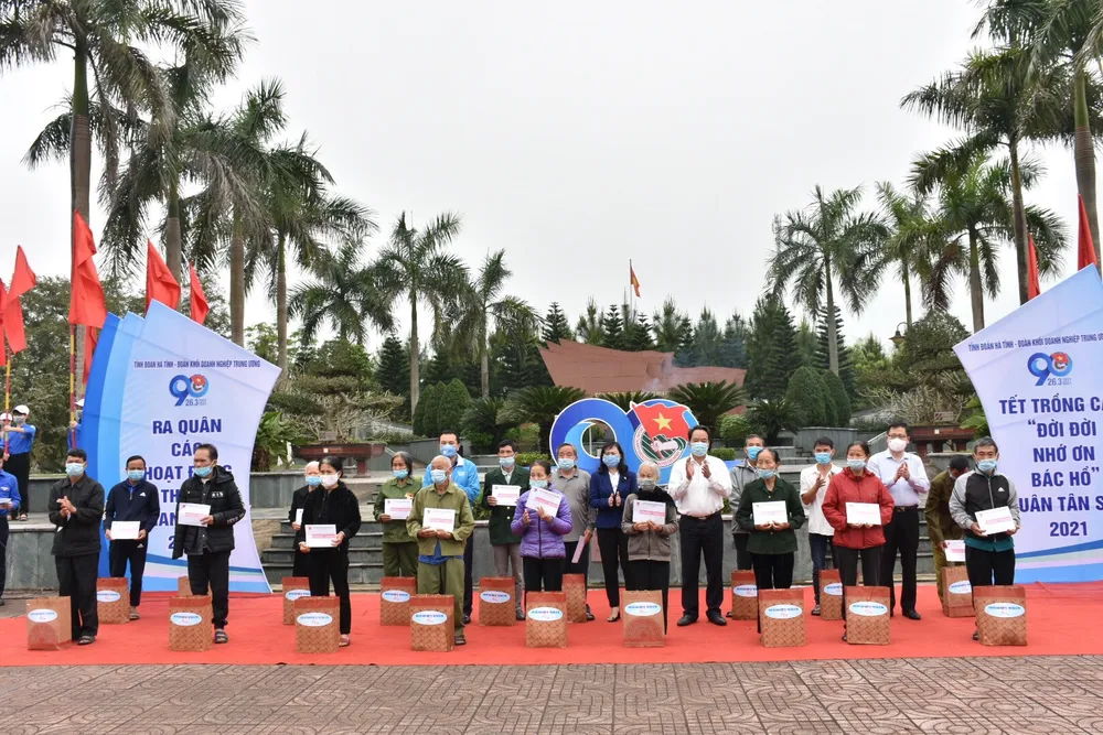 Hà Tĩnh: Ra quân Tháng thanh niên và Tết trồng cây “Đời đời nhớ ơn Bác Hồ” ảnh 11