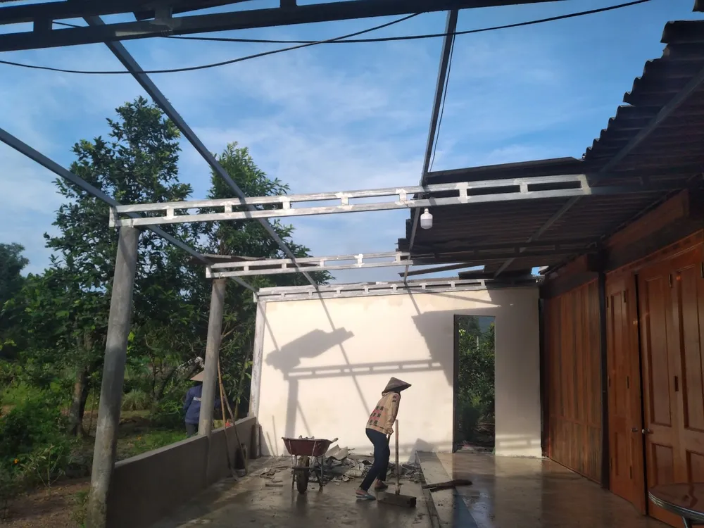 Lốc xoáy gây thiệt hại nặng về tài sản của người dân Hà Tĩnh ảnh 12