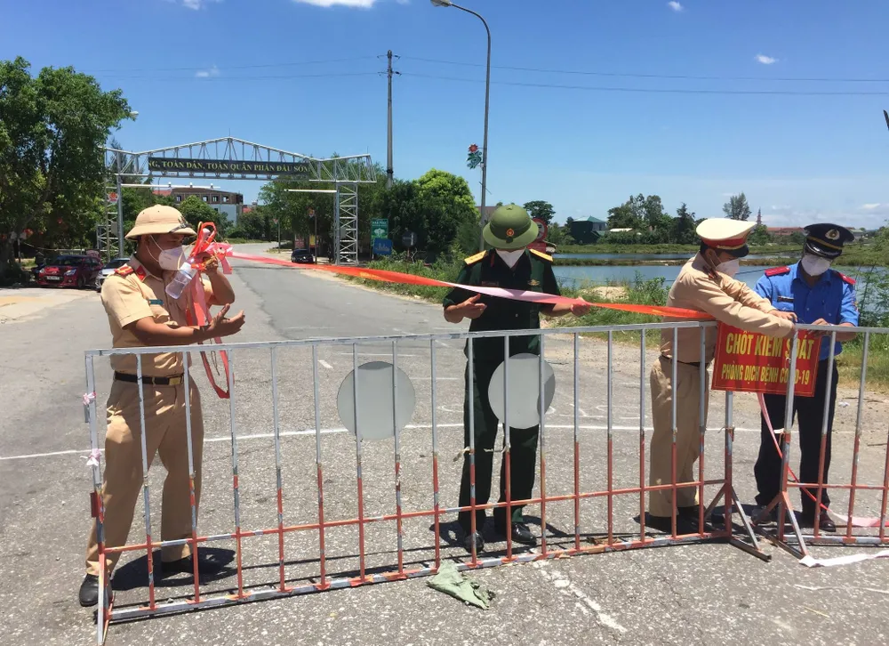 TP Hà Tĩnh kết thúc cách ly y tế theo Chỉ thị 16 ảnh 1