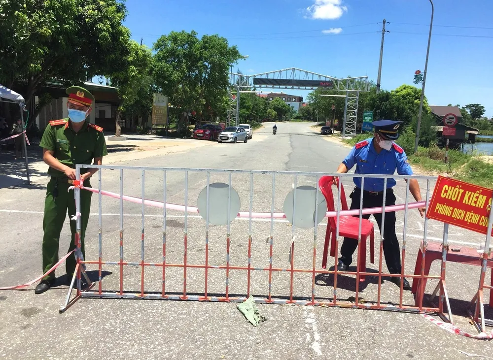 Hà Tĩnh: Khách sạn, nhà hàng, quán ăn, quán cà phê được hoạt động trở lại từ 0 giờ ngày 22-6 ảnh 3